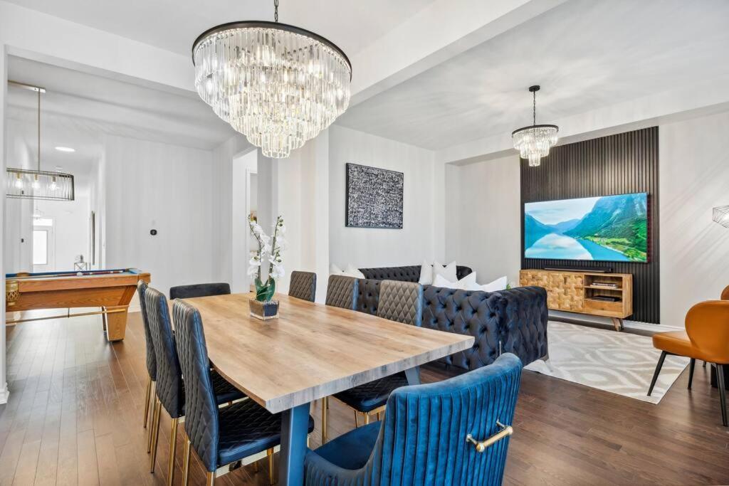 Barrie Luxe, Pool Table 6 Bedroom 6 Ba Custom Design A+ Location Экстерьер фото
