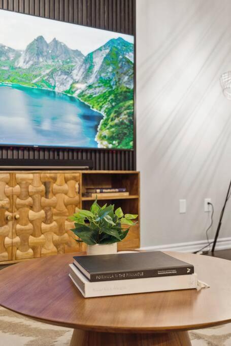 Barrie Luxe, Pool Table 6 Bedroom 6 Ba Custom Design A+ Location Экстерьер фото