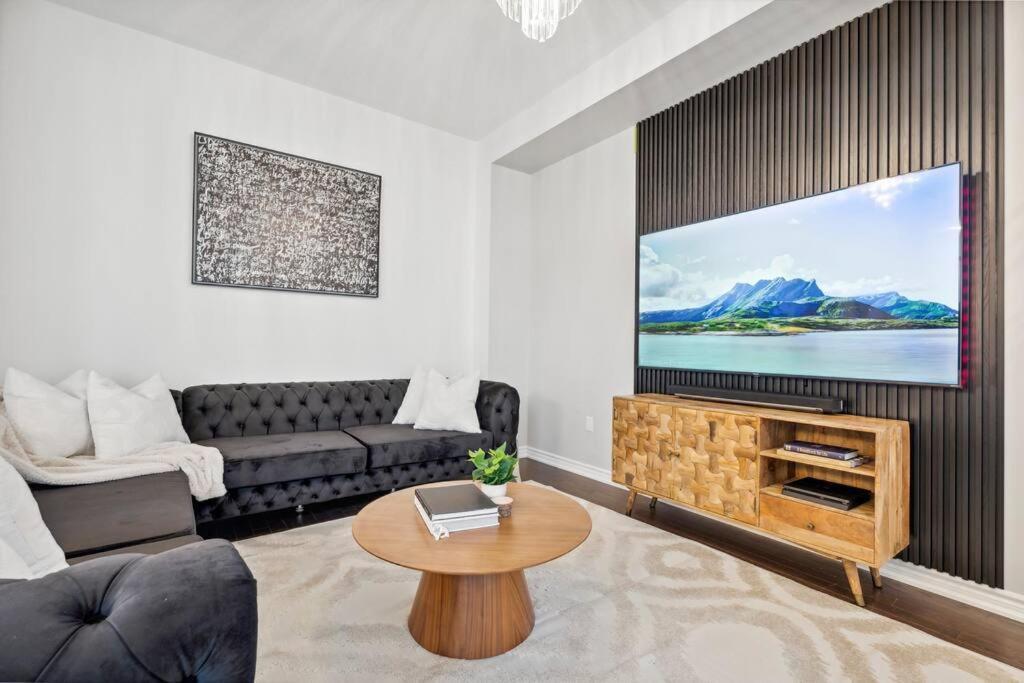 Barrie Luxe, Pool Table 6 Bedroom 6 Ba Custom Design A+ Location Экстерьер фото