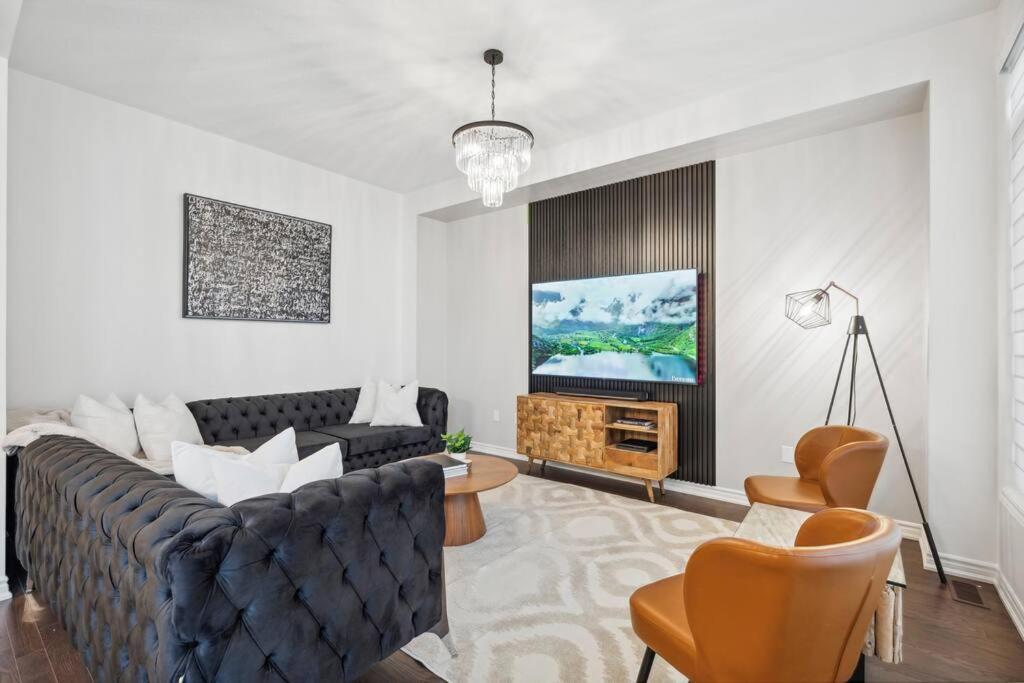 Barrie Luxe, Pool Table 6 Bedroom 6 Ba Custom Design A+ Location Экстерьер фото