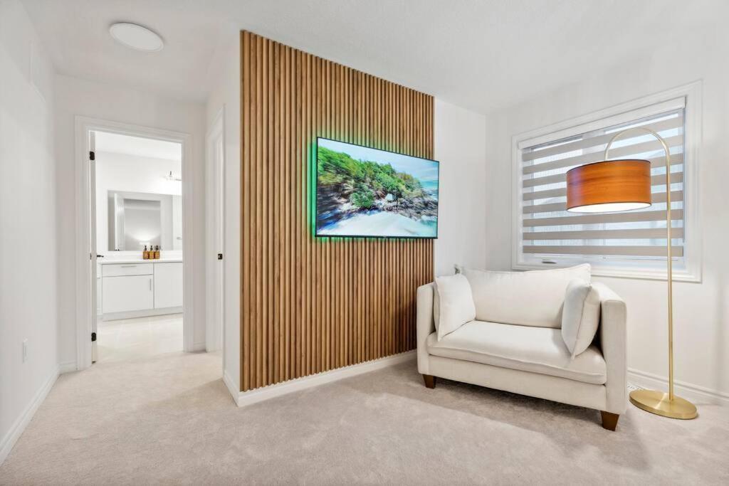 Barrie Luxe, Pool Table 6 Bedroom 6 Ba Custom Design A+ Location Экстерьер фото